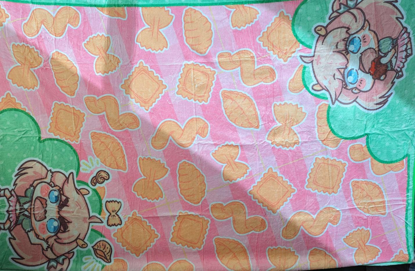 Pastaroni Ravioli : Gremlin Blanket